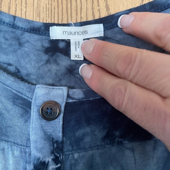 XL Blue Tie dye Peplum Tee - Picture 4 of 5